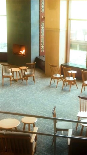 TAOYA【公式】｜オールインクルーシブの温泉リゾートホテル on Instagram: "📍 #TAOYA木曽路（長野県） モダンとスタイリッシュが共存する温かみのある暖炉ラウンジ。 炎のゆらぎを眺めながらのんびりくつろぐ時間をお過ごしください。 📍 #TAOYA秋保（宮城県） 絵画のような庭園を望む暖炉ラウンジ。 ご夕食後は、ご当地の日本酒とワインを焼き菓子とフルーツと共にご満喫いただけます。 クラシカルな雰囲気漂う非日常空間で優雅なひと時をお過ごしください。 📌この投稿を保存して旅の計画に♪ 🔗ご予約はプロフィール @taoya_official のURLから #TAOYA #温泉旅行 #オールインクルーシブ #温泉リゾートホテル #ラウンジ時間 #癒しの旅 #穏やかな時間 #ホテルステイ #大人の休日"