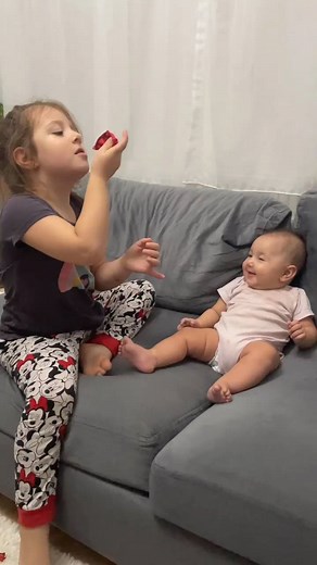 Baby Curate on Instagram: "Follow @_baby.pedia_ ❤️ for more such posts! . DM FOR PAID PROMOTIONS! 📩💸 . 🎥 : @haticeonurorhan 🦋 . No copyright infringement intended! 💫 . DM FOR CREDITS /POST REMOVAL 📩 . ✒ Like | Share | Comment | Save🦋 . Turn on the post notification 🔔 . Help us reach 100 K Instagram Family! 💕 . . (All rights® are reserved & belong to their respective owners) - - - - - #boby #instababycute #babygirl #babyboy #adorablebabyboy #babypedia #baby #beachbaby #babysmile #babyfee