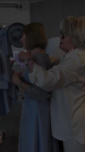 1.5M views · 17K reactions | A perfect mother of the bride dress! YES or NO!  Dress @deborah.webb.gladrags // #wedding #fashion #paris #bride #fashionblogger #weddingphotography #like #smile #love #style #fashionista #makeup #shoes #viral #fashiongram #fashionstyle #instawedding #like4likes #india #beautiful #hair #blogger #weddingphotographer #hairstyle #photography #reels #beauty #brasil #usa | Wedworldmagazine | Facebook