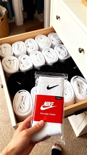 Sweaty feet during workouts? 🤢 Not with these. These Nike socks have Dri-FIT technology to wick away moisture instantly. 💦 Lightweight, breathable, and supportive. Keep your feet happy while you lift! 🏋️‍♂️ #nikesocks #crewsocks #athleisure #gymfit #sneakerhead