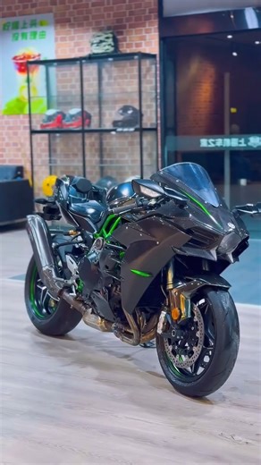 Not Saying Much… Just Riding the Beast 💀🔥 #Kawasaki #H2R