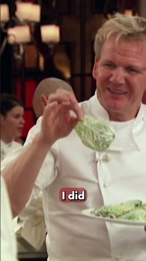This chef can't even make a SALAD #hellskitchen #gordonramsay #cookingfail
