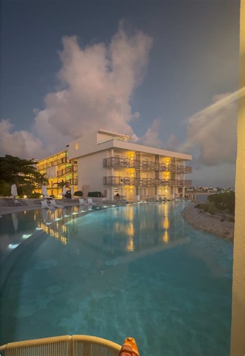 Discover the Beauty of Sint Maarten: A Travel Guide