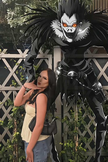 Next, I’ll teach you how to make Death Noteeffectsforfree. A continuación, te enseñaré a hacer efectos de Death Note de forma gratuita Далее я научу тебя делать эффекты из «Смертоносной тетради» бесплатно A seguir, eu vou te ensinar a fazer efeitos de Death Note gratuitamente 次は、無料でデスノートのエフェクトを作る方法を教えます。 ‎•التالي، سأعلمك كيفية صنع تأثيرات ديث نوت مجانًا Als Nächstes zeige ich dir, wie du Death Note-Effekte kostenlos herstellst Tiếp theo, tôi sẽ hướng dẫn bạn cách tạo hiệu ứng Death Note miễn phí