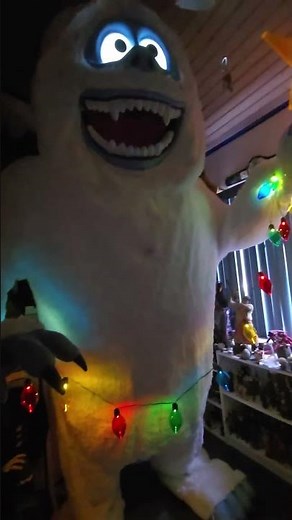 Tekky Life Size Animated Bumble Demo