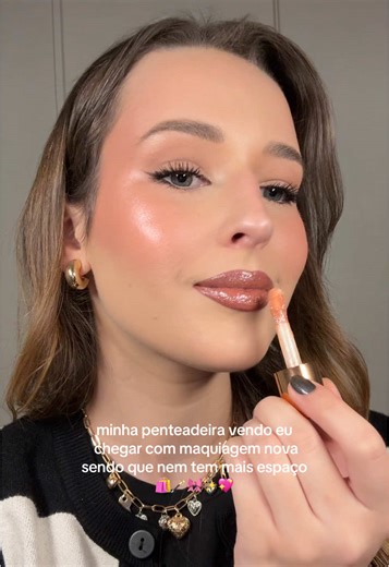 Exploring My Overflowing Makeup Collection