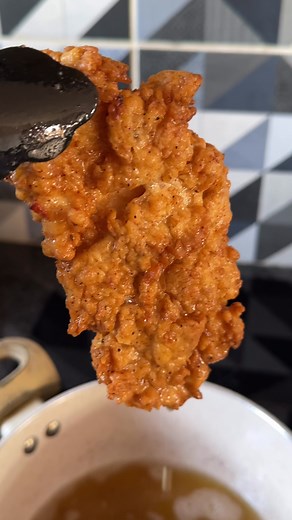 Flavorful Fried Chicken Recipe with Spiced Coating