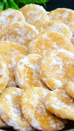 30K views · 611 reactions | Holi Special - Halwai Style Meethi Mathri...