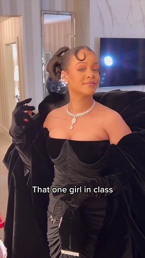 When #FentyParfum smells THAT mf good 🤭 MUVA @rihanna knows best 🖤 Her signature scent defies categorization: warm, sensual, spicy, floral, musky, and intoxicating 🤩 Mother's Day is right around the corner so don't be caught lackin' and get your Fenty Parfum NOW on the #FentyBeauty site 🌹