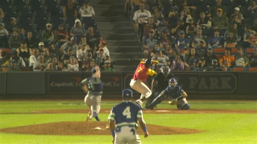 José Tena collects four hits