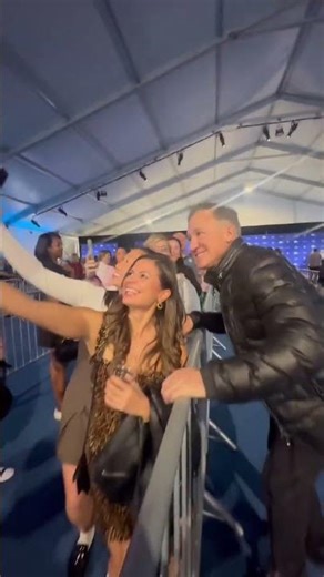 Oh right !!! MY husband is hosting his own unofficial “meet and greet” at BravoCon 🤣🤣🤣