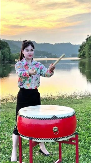 001The passionate performance of Chinese dizi (a type of traditional Chinese drum)#musicalinstrument