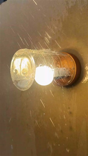 Outdoor light secure trick | Genius Inventions