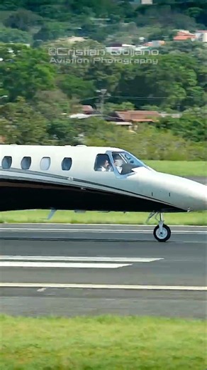 Private jet departing SJO 😍 #aviation