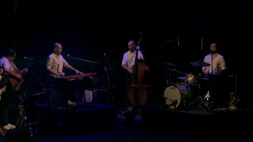 Pour les fêtes, c'est la tradition ! La Java des Gaspards s'installe à l'Espace Noriac pour une série de représentations de son dernier spectacle "Sans chichi ni tralala". 🎥 7ALimoges | Ville de Limoges