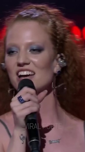 Jess on the stage 😏❤️ #TheVoice #Australia #JessGlynne #IllBeThere #KellyRowland #fyp #fypシ゚ #fypシ゚viral #foryou #foryoupage #viral #viralvideo #viraltiktok #rek #rec #tiktok #fypage
