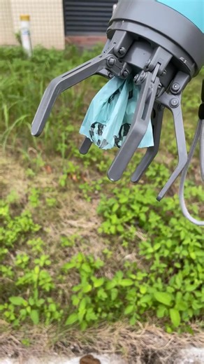 Poo emergencies happen!  Grab this portable poop scooper & bags for a mess-free walk, anywhere, anytime! ‍♂️ Perfect for on-the-go pup parents! | Limitedy=N | Facebook