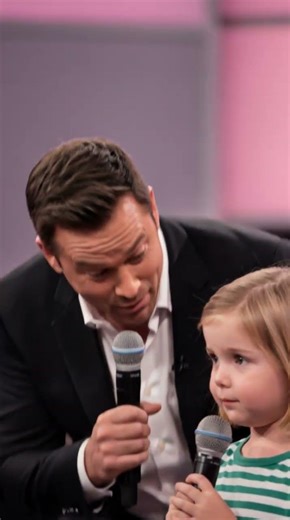 The audience reaction is on another level 😂🥺 #AdorableBaby #CuteGirl #TalkShow #Cute