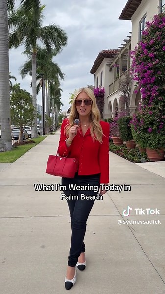 Fitting to wear my grandma’s vintage in #PalmBeach 🌴 #vintagechanel #vintagefashion #palmbeachstyle