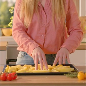 With our AirFry feature, you get crispy, golden perfection every time, without using any oil. 🍟 Perfect for veggies, fish, chicken nuggets, or a batch of perfectly crunchy fries! #Gorenje #LifeSimplified #AirFry #Oven #ModernKitchen | Gorenje
