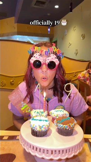 officially 19 🎂🎂🎂