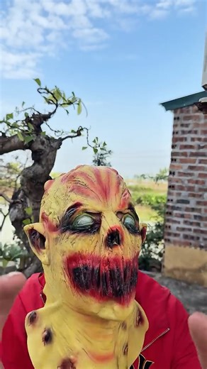 Stupid Prank Ends in Pain – The Price of a Foolish Mistake#stupidprank, #getsbeaten