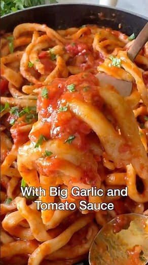 Tuscan Garlic Pasta "Pici all'Aglione"