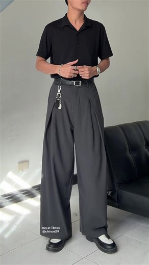 Stylish Pleated Pants Outfits for Every Occasion