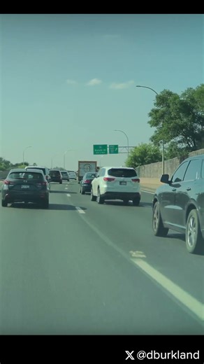 TeslaCam: Lane Charges Are Difficult For Human Pilot!