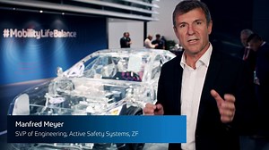 When turning onto the intersection, suddenly a pedestrian appears, who only has eyes for his smartphone. Phew...just braked in time.🚗🤚✅ In dangerous traffic situations like this, immediate deceleration is vital. In automated and autonomous driving, ZF’s Integrated Brake Control (IBC) can support this.💡Learn more about the future of braking technology by ZF expert Manfred Meyer: | ZF Group