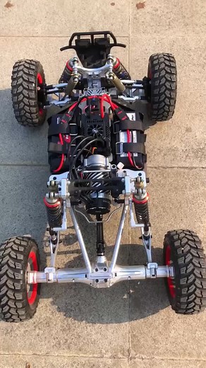 Voltz with HobbyWing Max4 Combo #largescalerccar #5thscalerccar #bigscalerccar #offroadrccar #rctrucks #rccars #bigrccars #rccardrift #rccarsracing