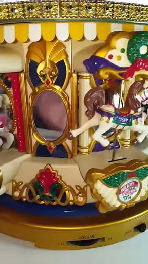 Vintage, Rare 1994 Mr. Christmas Holiday Merry Go Round