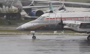 205K views · 2.5K reactions | ☆Embraer EMB-120ER Brasília da Rico (PR-STZ), uma das aeronaves mais belas da frota desta empresa, chegando durante a chuva na manhã de quarta-feira (23). Detalhe para o tamanho dos motores Pratt & Whitney da família PW100, que neste caso é o PW118, uma classe de motor maior do que a PT6A e que destinou-se principalmente às aeronaves de médio porte para passageiros (regionais). #aviaçãoamazônia #brasil | Aviação Amazônia | Facebook