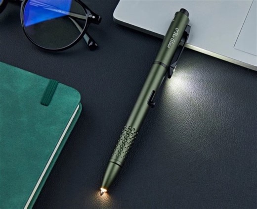 OLIGHT O'Pen Glow, la penna con luce e puntatore LED integrati per scrivere anche al buio
