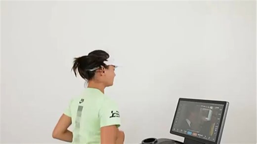 专业跑步机30年匠心守护，Pro360系列静音马达、智能坡度调节，家用健身更舒适。每日晨跑轻松打卡，告别枯燥，膝盖负担小，全家都爱用！