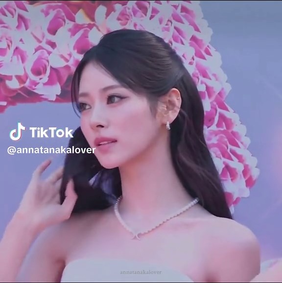 Gorgeous my wife😭 Anna at Asia Artist Awards red carpet #anna #2025AsiaArtistAwards #AAA2025 #meovv #foryoupage