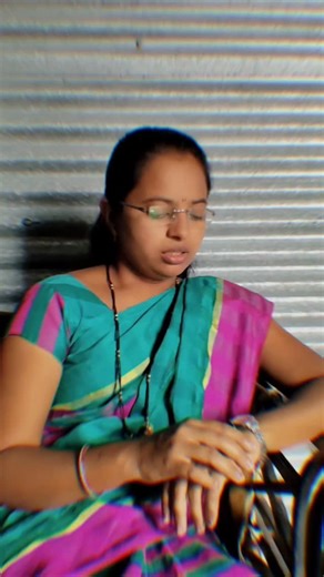 Tanuja Dulange on Instagram: "मागून पळून जातात 😔 ... . .#MarathiQuotes #MarathiMotivation #DailyMotivation #ReelsMarathi #Inspiration SelfRespect BeBrave PlayFair StandStrong LifeLesson InnerStrength Motivation"