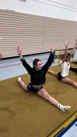 TV Gymnastics | Splits 🤩 #gymnastics #gymnast #team #groupfitness #training #flexibility #flexible #split #amazing #explore #sport #fitnessmotivation... | Instagram