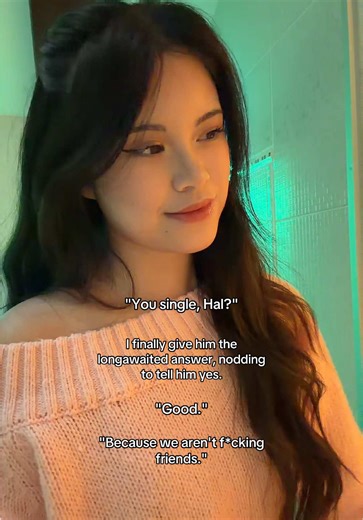 When she hasn’t seen her ex in YEARS and now her job is to design his home 🤭 📖: Rewind it back Liz tomforde - #secondchanceromance #rewinditback #windycityseries #sportsromance #riodeluca