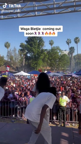 Waga Bietjie: Pabi Cooper's Latest Hit