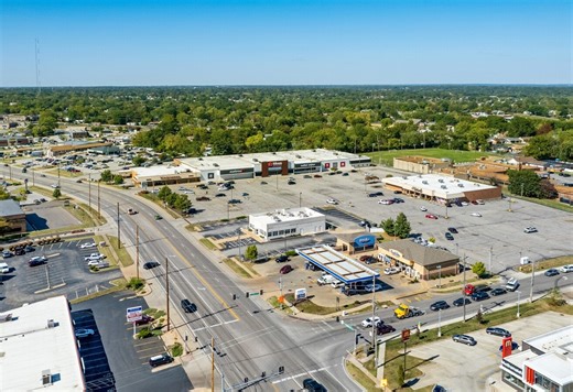 5796 S Lindbergh Blvd, Saint Louis, MO 63123 - South Oaks Plaza | LoopNet
