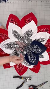 1M views · 10K reactions | Making a patriotic sunflower can be easy with the full tutorial on my YouTube channel. Comment “DTS1” and I’ll send you the info to learn how to make this fun wreath and the supplies you’ll need! #diywreath #HonorOurHeroes #wreathmaking #craftingfun | Julie's Wreath Boutique | Facebook