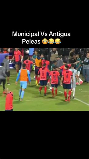 Peleas en el Partido Municipal vs Antigua