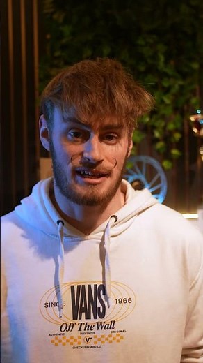 Il se fait disqualifier à cause de sa coupe de cheveux ? 🤔