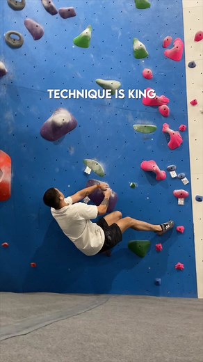Technique is king but strength is essential #bouldering #bouldergym #climbingtiktok #climbing