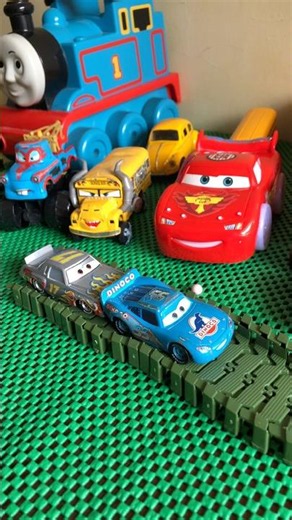 Blue Lightning McQueen Dinoco Toy Car Racing! 🏎️⚡️#LightningMcQueen #cars