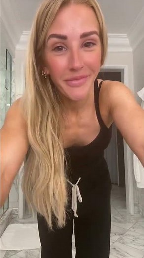 I asked for eyebrows and I bloody got them guys #microblading Please fear not… they fade (I hope 🤣)