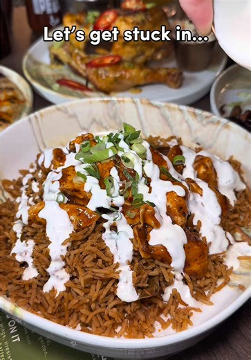 CRAVING A QUICK LUNCH WITH YOUR AFRIKANA FIX? 🍗🔥 Our Knockout Box is exactly what you need to hit that flavour jackpot! Juicy grilled chicken, cooked to perfection in your choice of signature Afrikana sauce, served alongside a generous helping of comforting, fragrant Jollof rice. It’s packed with flavour, SUPER satisfying, and the perfect grab-and-go meal to fuel the rest of your day, quick, tasty, and totally irresistible!😍 #Afrikana #AfrikanaManchester #ManchesterFood #HalalFood #KnockoutBo