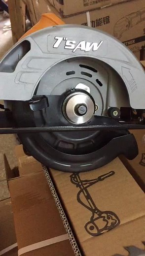 电圆锯锯片安装方法