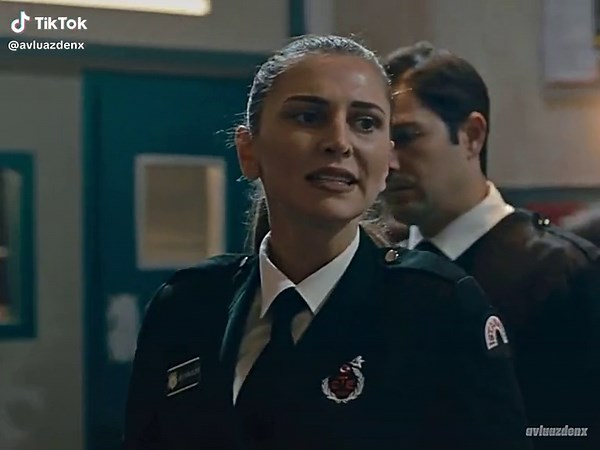 Azranın deniz için gelmesii 🤤🥵 #avlu #avluedit #avludizi #azden #azdenedit #azdenaşk #azdenlove #avluazden #avluazdenaşk #azdenteam #azdenfan #cerenmoray #demetevgar #cerdem #cerdemaşk #fyp #foryou #foryoupage #fy #keşfet #kesfet